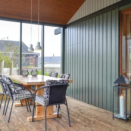 2 Bedroom In Hvide Sande
