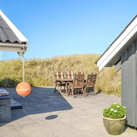 2 Bedroom In Hvide Sande Holiday home Bjerregard