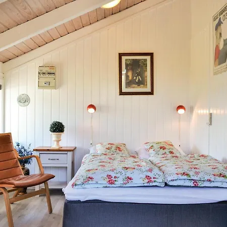 2 Bedroom In Hvide Sande Bjerregard